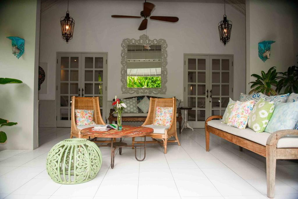 Hideaways Seminyak Villa Exterior photo