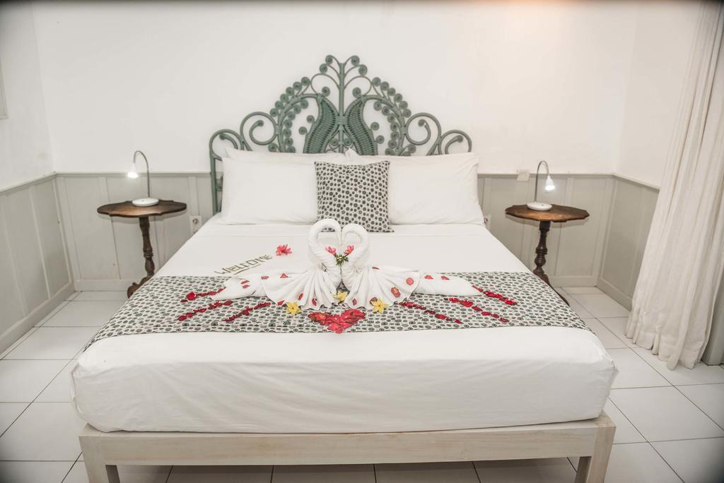 Hideaways Seminyak Villa Exterior photo